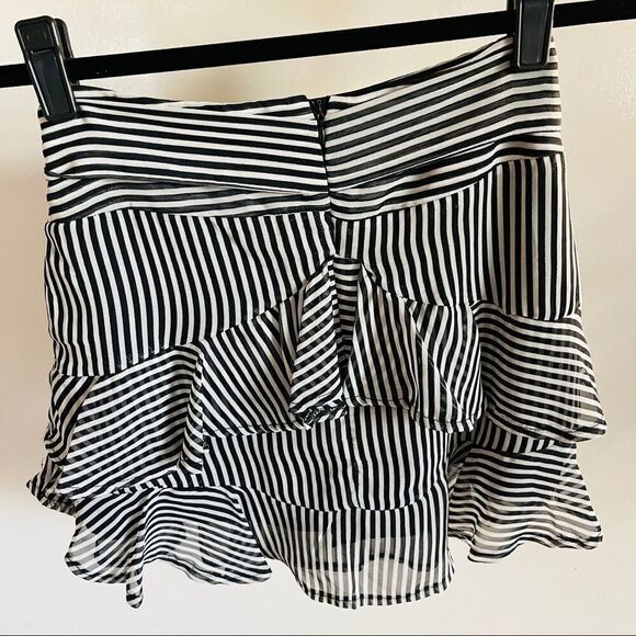 Ruffle Mini Skirt - Picture 6 of 9